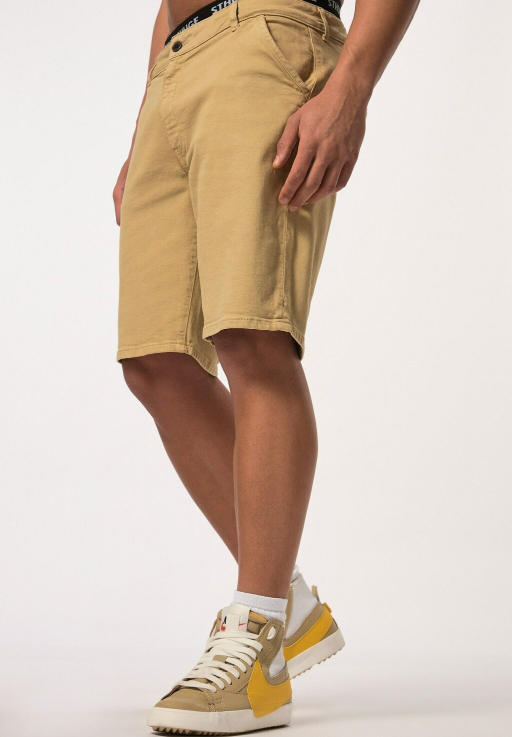 Шорты BERMUDA STHUGE, бежевый
Шорты BERMUDA STHUGE, бежевый