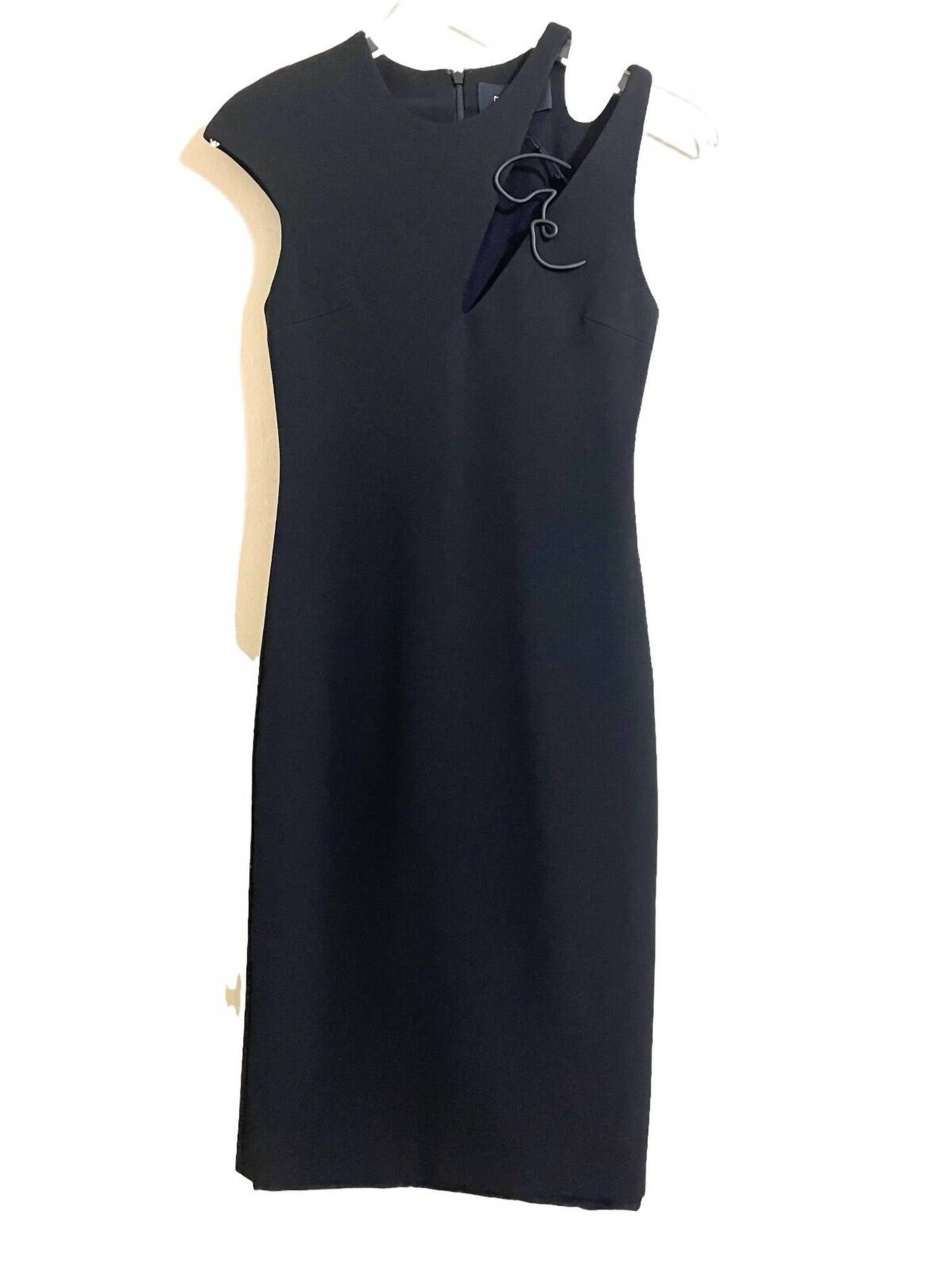 Платье-карандаш с вырезом и рукавами-крылышками черного цвета Cushnie Et Ochs
Платье-карандаш с вырезом и рукавами-крылышками черного цвета Cushnie Et Ochs