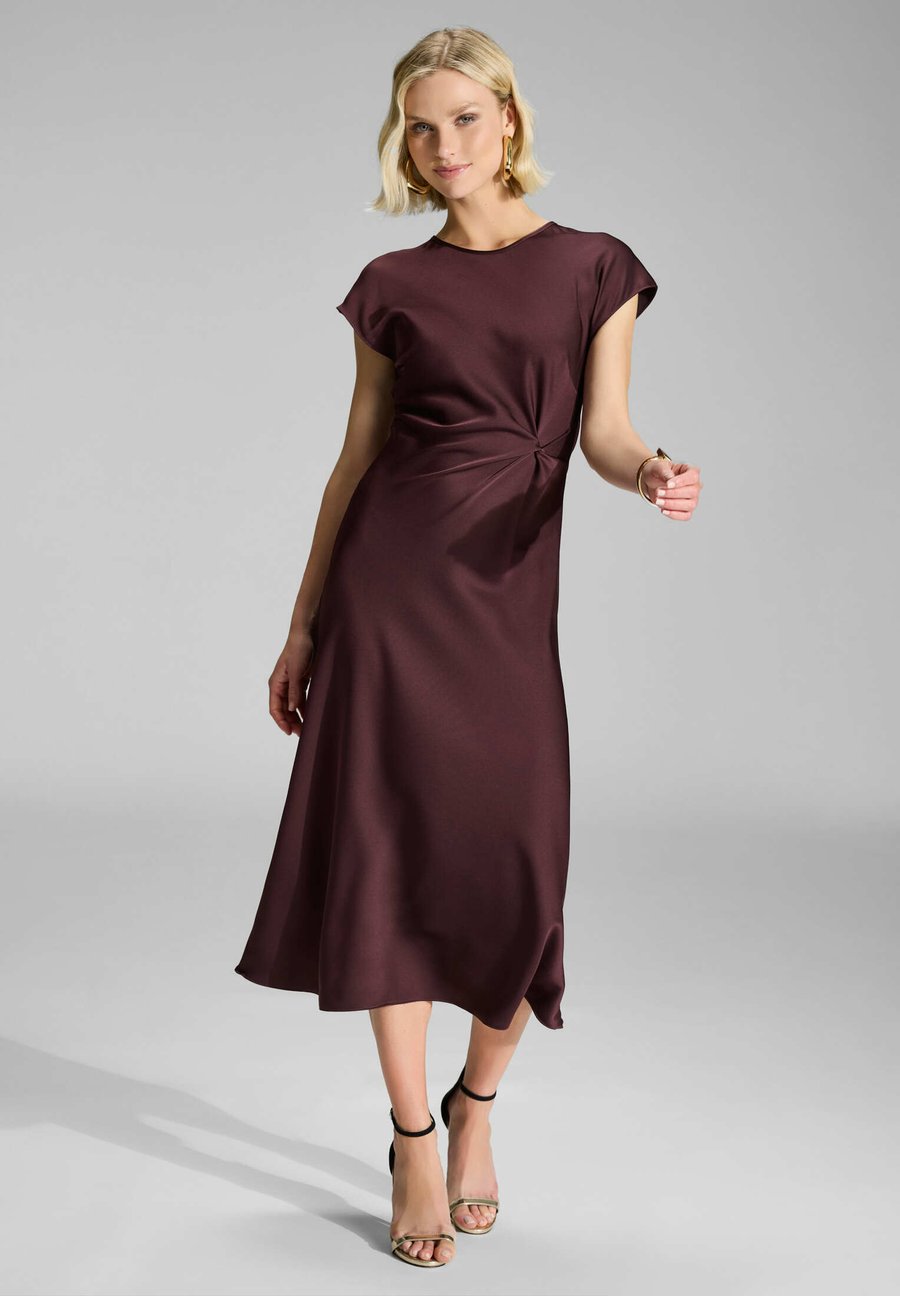 Платье Swing Day dress, Bordeaux
Платье Swing Day dress, Bordeaux