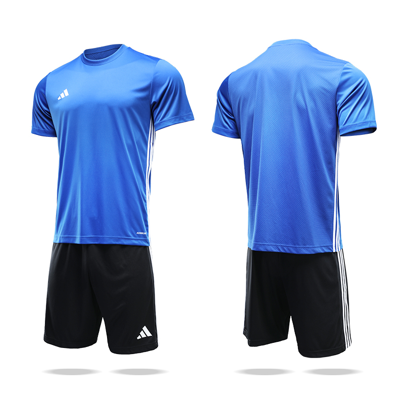 Футбольный комплект AEROREADY COMMERCIAL мужской, 2 предмета Adidas
Футбольный комплект AEROREADY COMMERCIAL мужской, 2 предмета Adidas