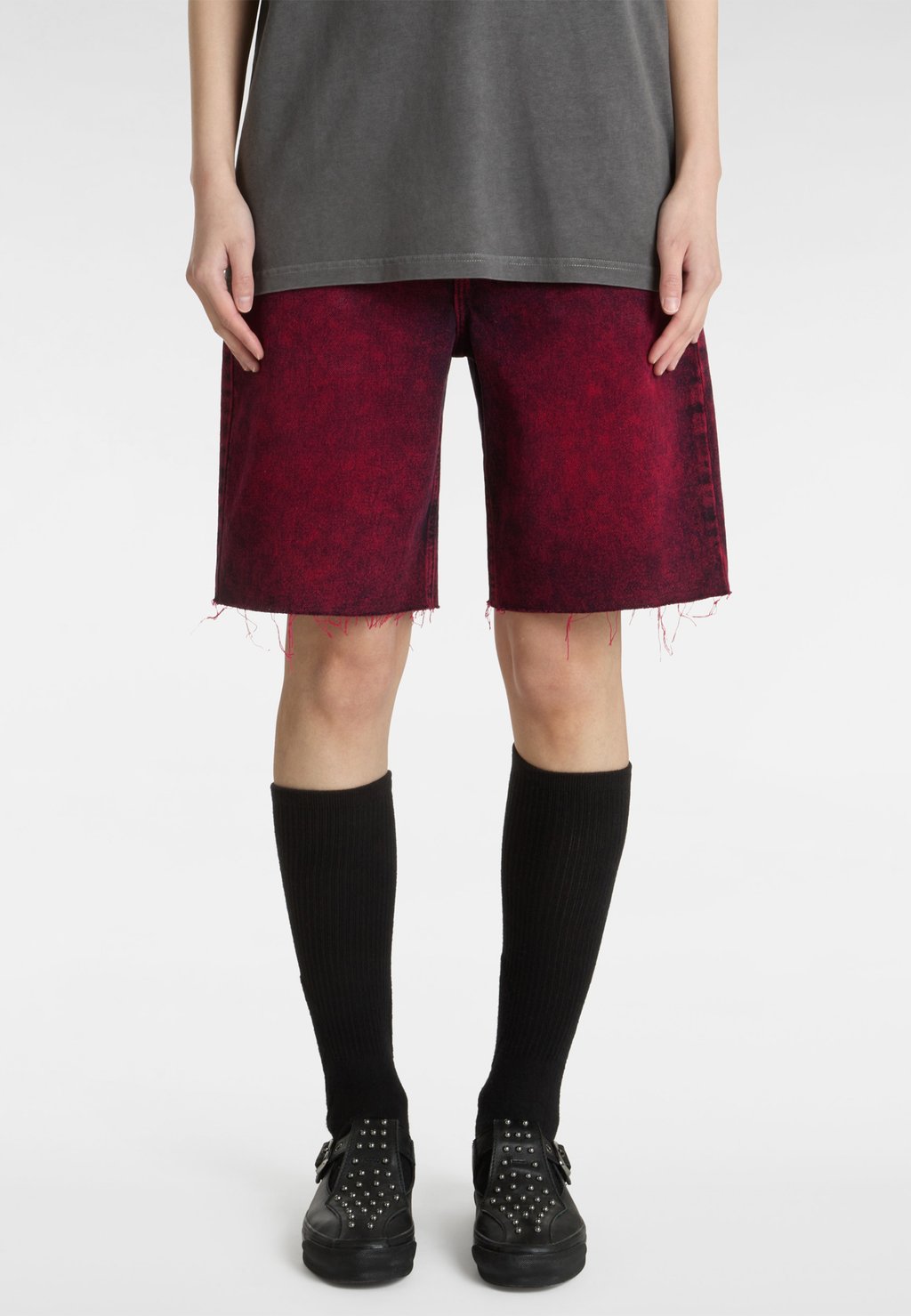 Джинсовые шорты SIRELLE OVER-DYED CUT-OFF JORTS Vans, красный
Джинсовые шорты SIRELLE OVER-DYED CUT-OFF JORTS Vans, красный