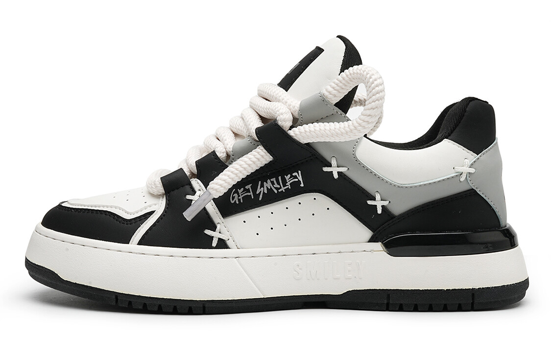 Стильные мужские кеды для скейтбординга с низким верхом Smiley 
Стильные мужские кеды для скейтбординга с низким верхом Smiley