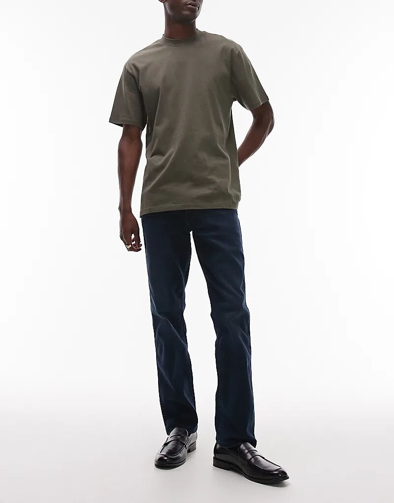 Джинсы Wrangler Greensboro прямого кроя цвета темный индиго
Джинсы Wrangler Greensboro прямого кроя цвета темный индиго