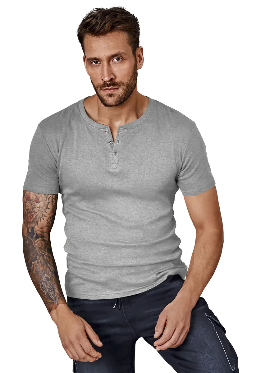 Футболка H.I.S с изысканной планкой на пуговицах идеально подходит в качестве нижней рубашки, цвет Grau-Meliert
Футболка H.I.S с изысканной планкой на пуговицах идеально подходит в качестве нижней рубашки, цвет Grau-Meliert