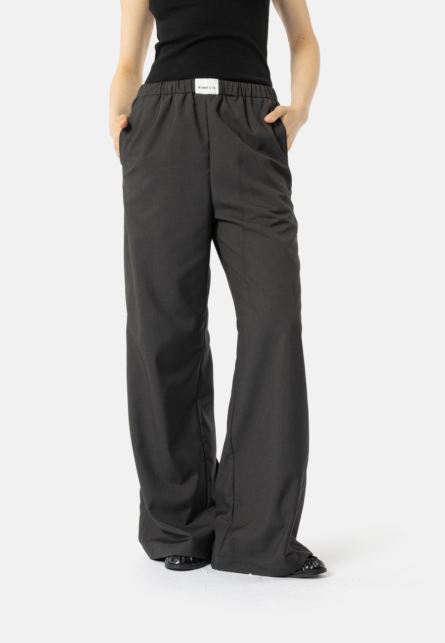 Брюки Elias Rumelis Trousers, Black Melange/Mottled Black
Брюки Elias Rumelis Trousers, Black Melange/Mottled Black