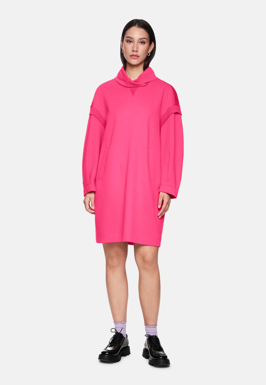 Платье Marc Cain Day dress, Dragon Fruit/Pink
Платье Marc Cain Day dress, Dragon Fruit/Pink