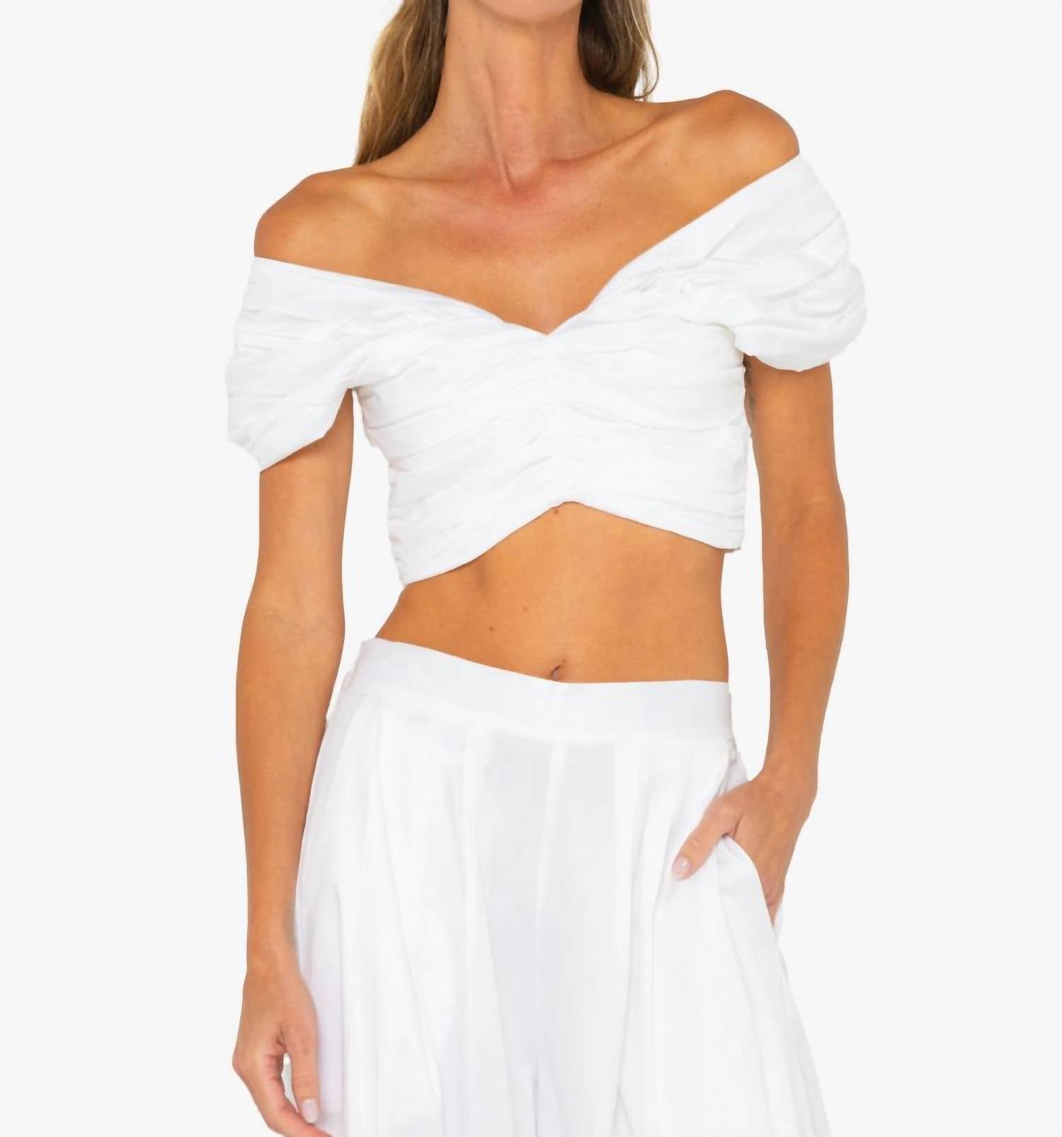 Rose Top In White JBQ
Rose Top In White JBQ