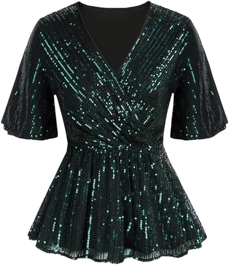 Женская футболка с V-образным вырезом и пайетками
Женская футболка с V-образным вырезом и пайетками