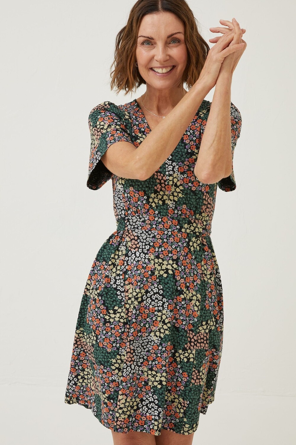 Трикотажное платье FatFace Fiona с узором в стиле пэчворк Fat Face, черный
Трикотажное платье FatFace Fiona с узором в стиле пэчворк Fat Face, черный