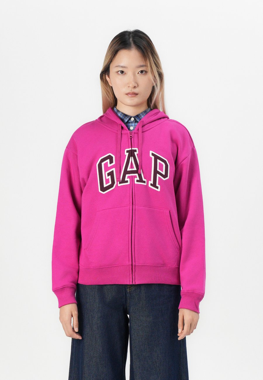 Толстовка GAP HERITAGE, Bright Fuchsia/Pink
Толстовка GAP HERITAGE, Bright Fuchsia/Pink