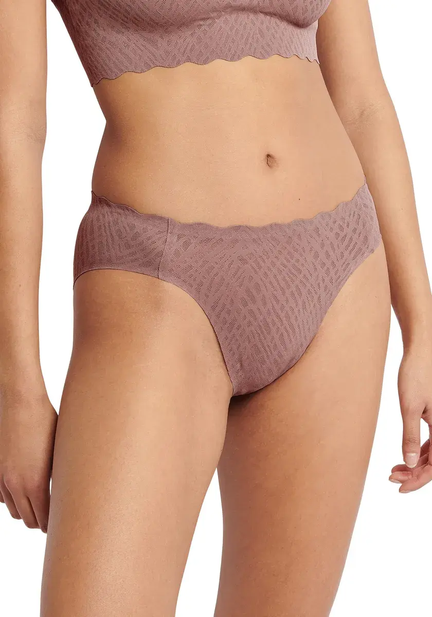 Трусики Sloggi "ZERO Feel Bliss High leg", бесшовные, с кружевным эффектом, цвет Cacao
Трусики Sloggi "ZERO Feel Bliss High leg", бесшовные, с кружевным эффектом, цвет Cacao