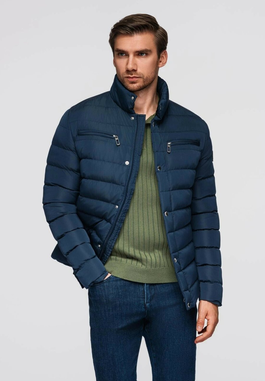 Куртка Ombre QUILTED WITH STAND-UP COLLAR , Navy Blue/Dark Blue
Куртка Ombre QUILTED WITH STAND-UP COLLAR , Navy Blue/Dark Blue