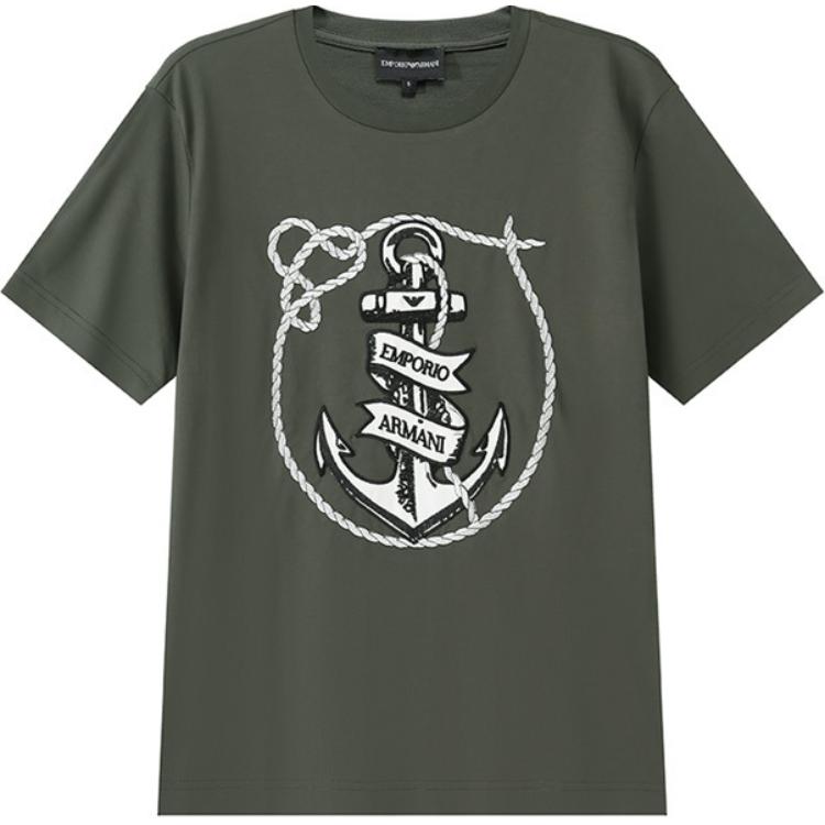 Футболка с короткими рукавами мужская армейского зеленого цвета EMPORIO ARMANI 
Футболка с короткими рукавами мужская армейского зеленого цвета EMPORIO ARMANI