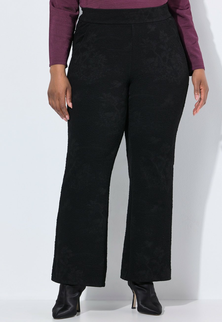 Брюки Ulla Popken FLORAL TEXTURED COMFORT WAIST , Black
Брюки Ulla Popken FLORAL TEXTURED COMFORT WAIST , Black