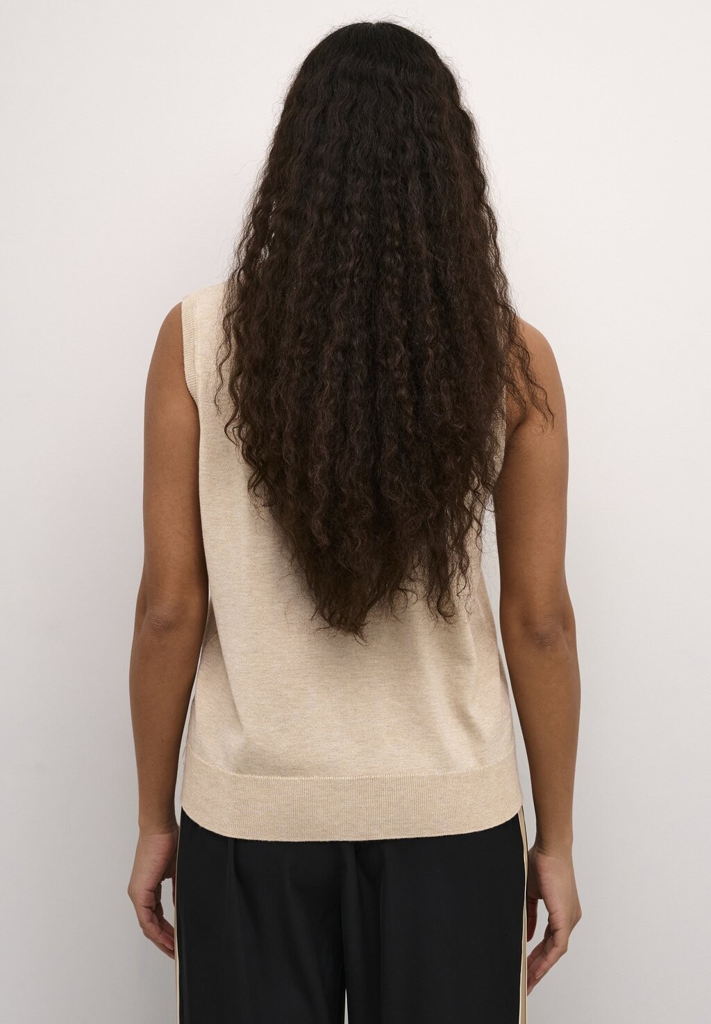 Топ Kaffe, бежевый
Топ Kaffe, бежевый