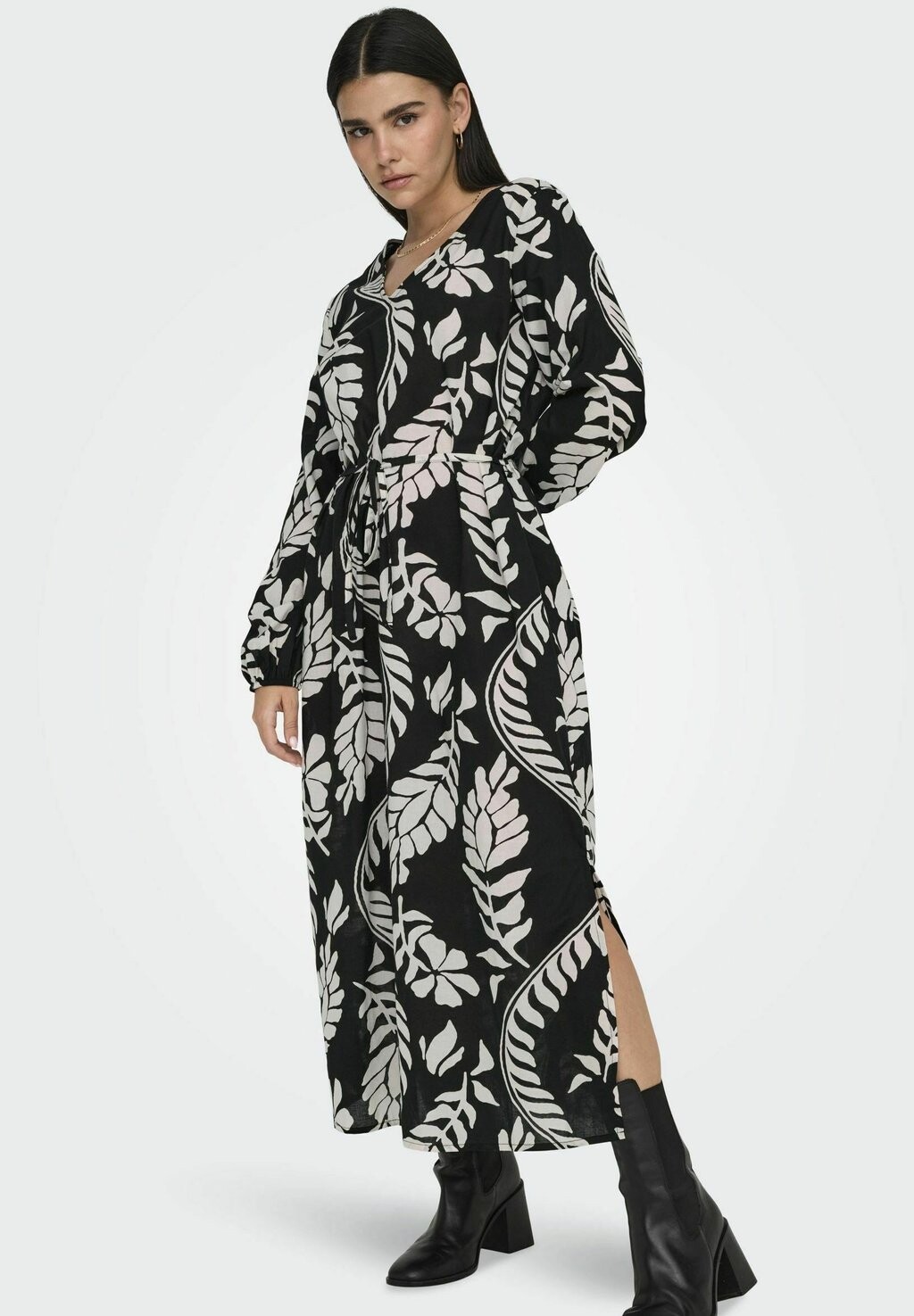 Дневное платье YANNA MIDI JDY, черный
Дневное платье YANNA MIDI JDY, черный