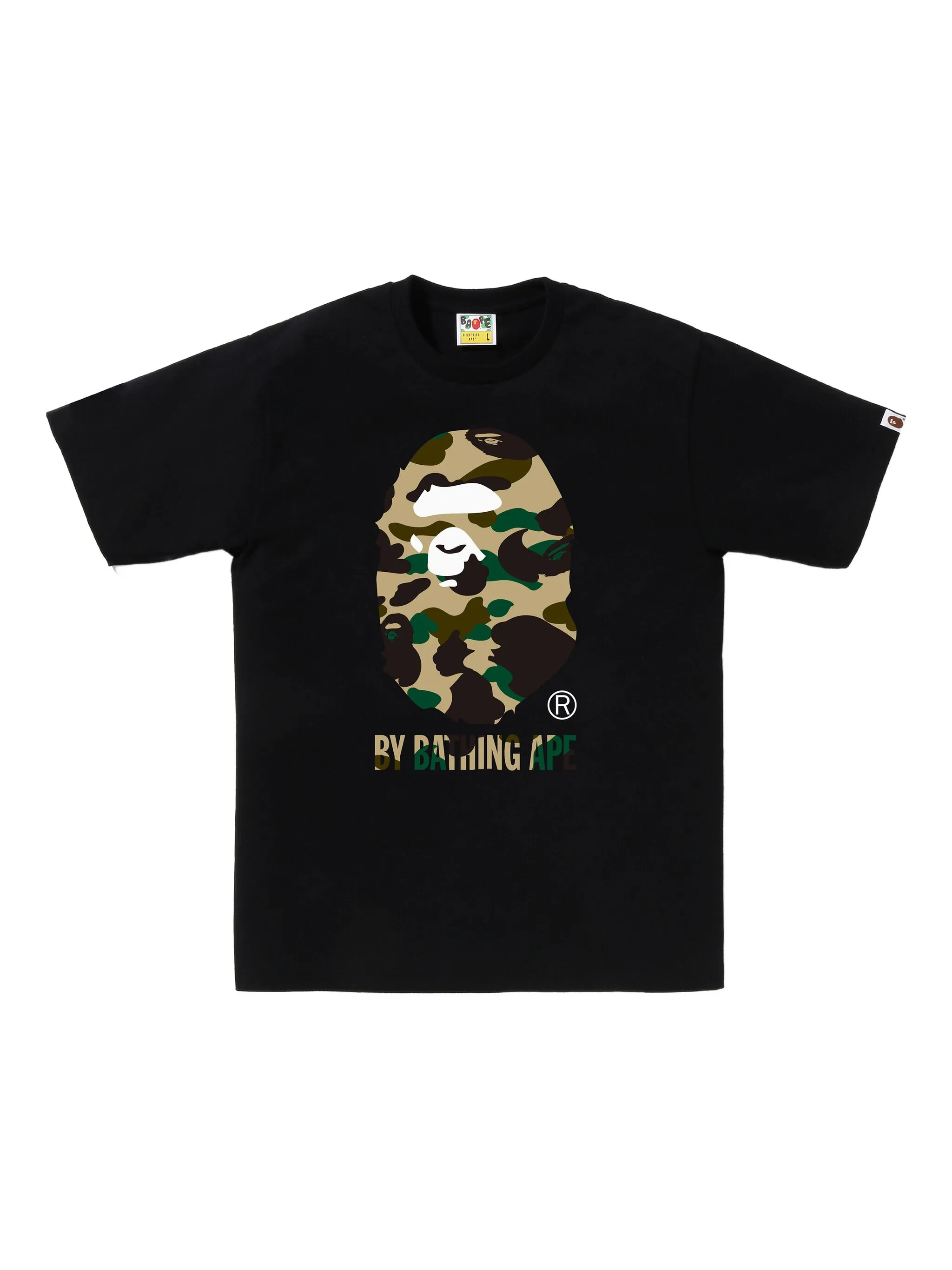 Футболка с камуфляжным принтом и логотипом A Bathing Ape, черный
Футболка с камуфляжным принтом и логотипом A Bathing Ape, черный