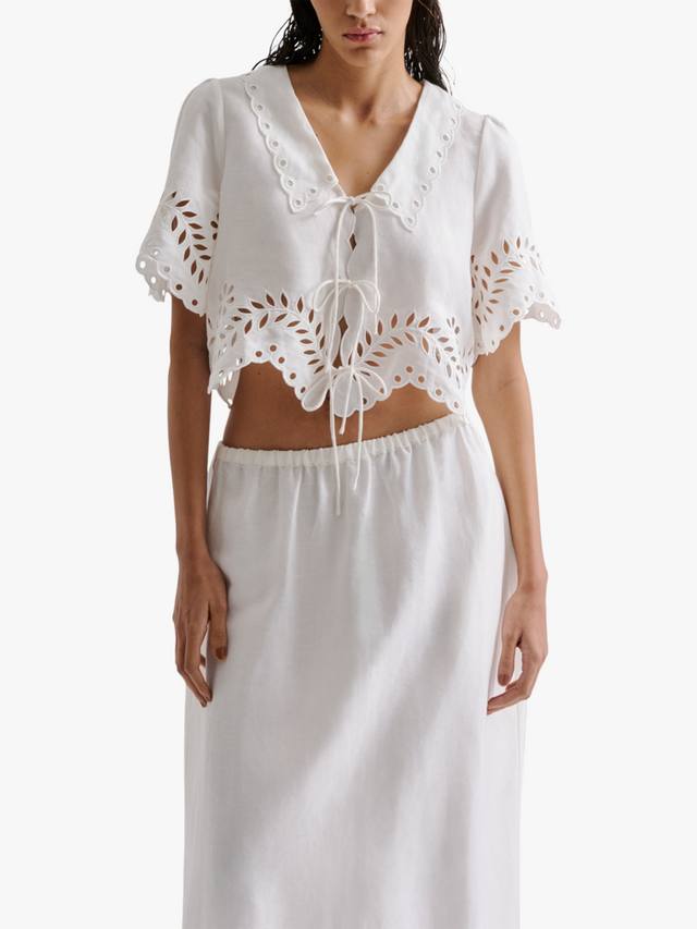 Топ Estela Linen Rich с вышивкой Broderie Anglaise Malina, White
Топ Estela Linen Rich с вышивкой Broderie Anglaise Malina, White