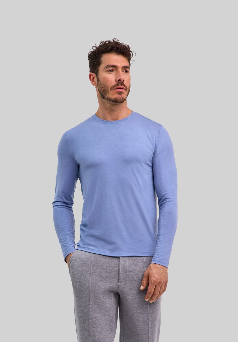 Топ FALKE Favorites Merino Long, Smoky Blue /Blue
Топ FALKE Favorites Merino Long, Smoky Blue /Blue