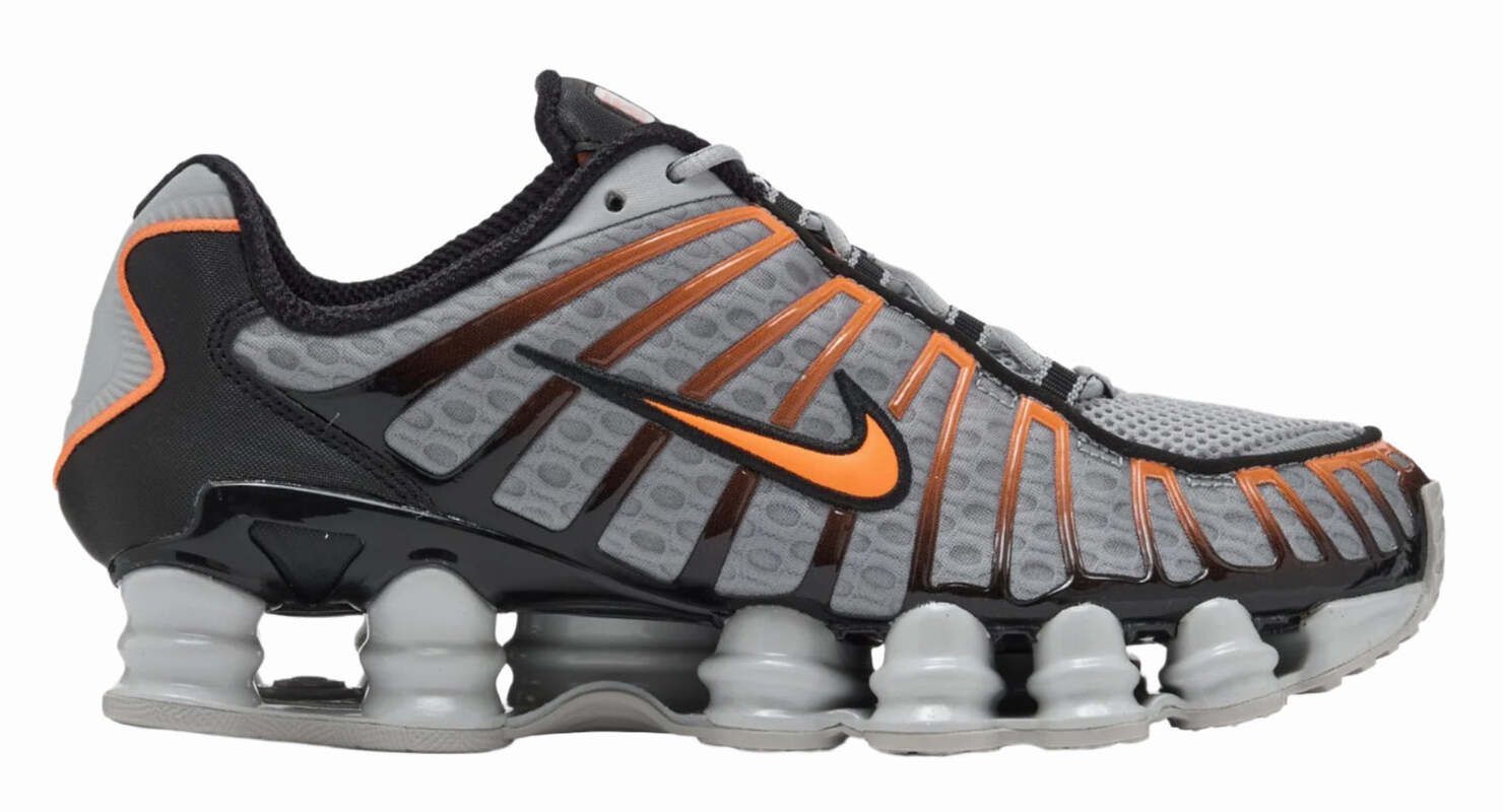 Кроссовки Nike Shox TL Light Smoke Grey Black Bright Mandarin
Кроссовки Nike Shox TL Light Smoke Grey Black Bright Mandarin