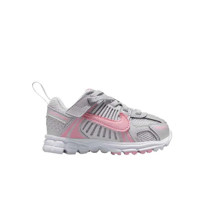 Кроссовки Nike Vomero 5 TD, Vast Grey Medium Soft Pink
Кроссовки Nike Vomero 5 TD, Vast Grey Medium Soft Pink