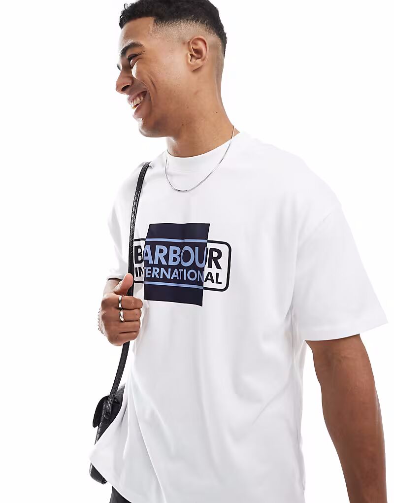 Футболка Barbour International Divide белого цвета
Футболка Barbour International Divide белого цвета