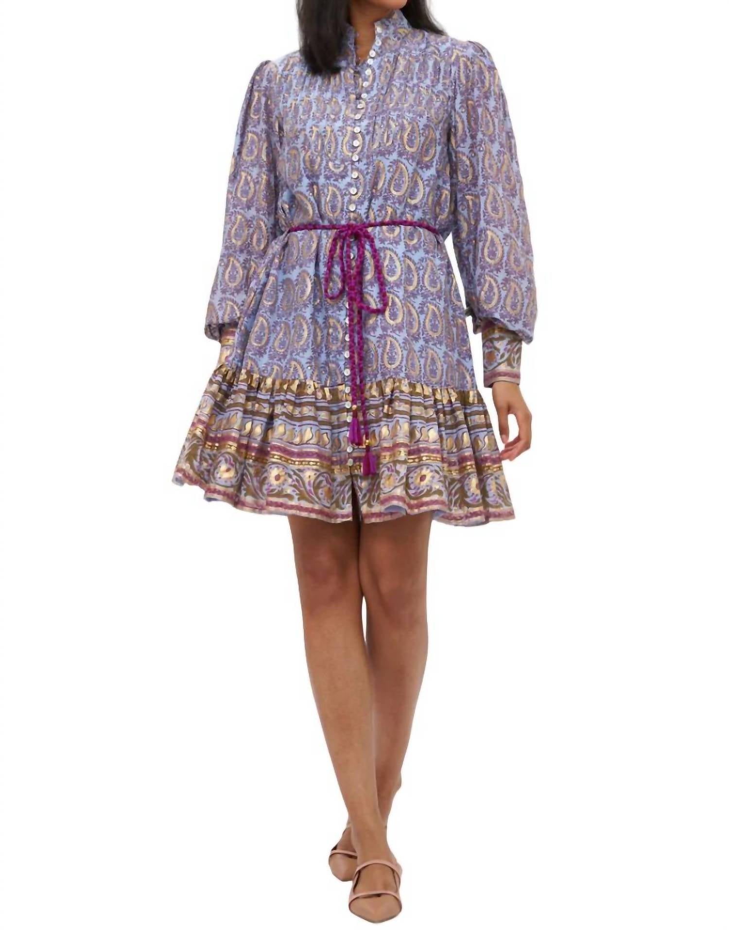 Мини-платье с высоким воротом и пуговицами в стиле пери-бута Oliphant, цвет peri buta
Мини-платье с высоким воротом и пуговицами в стиле пери-бута Oliphant, цвет peri buta