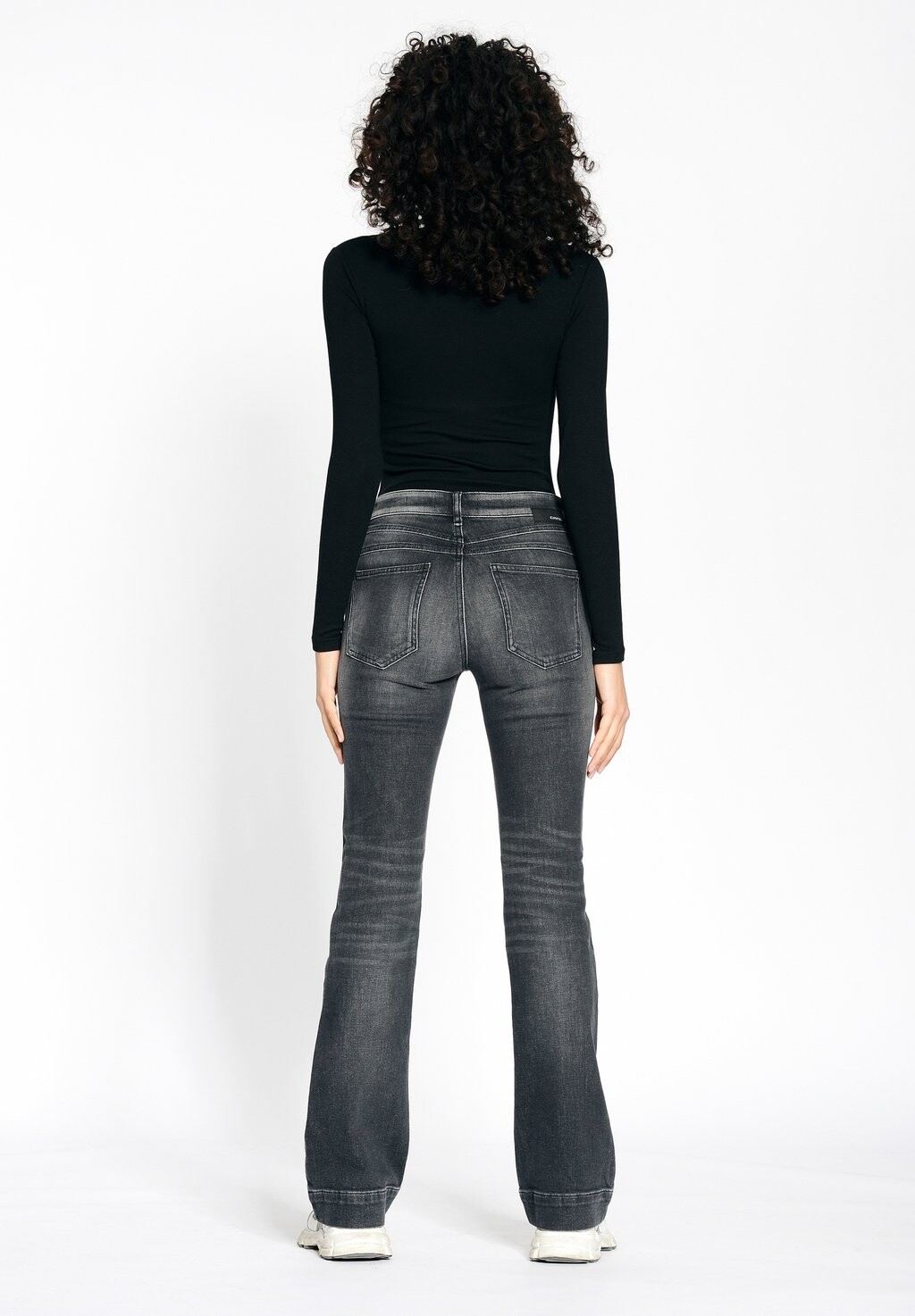 Расклешенные джинсы Gang, серый деним
Расклешенные джинсы Gang, серый деним