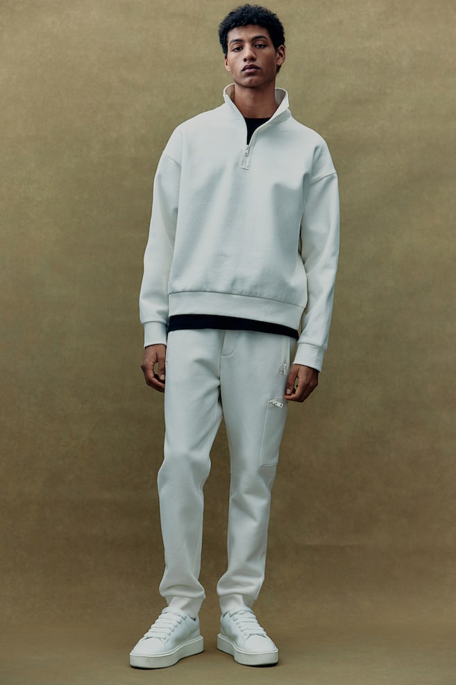 Толстовка свободного кроя с застежкой-молнией H&M, бежевый
Толстовка свободного кроя с застежкой-молнией H&M, бежевый