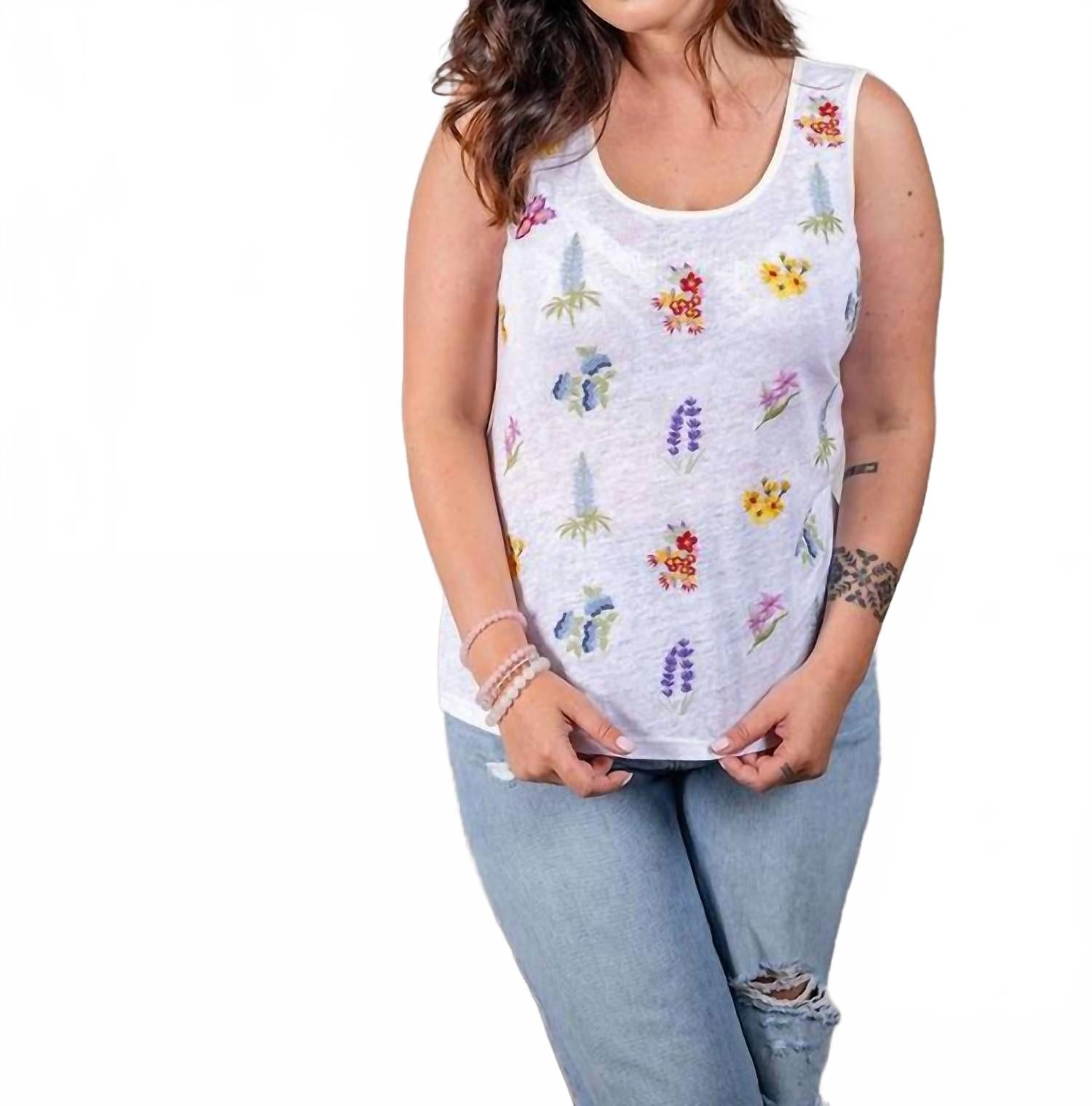 Женская белая майка с вышивкой PAPARAZZI
Женская белая майка с вышивкой PAPARAZZI