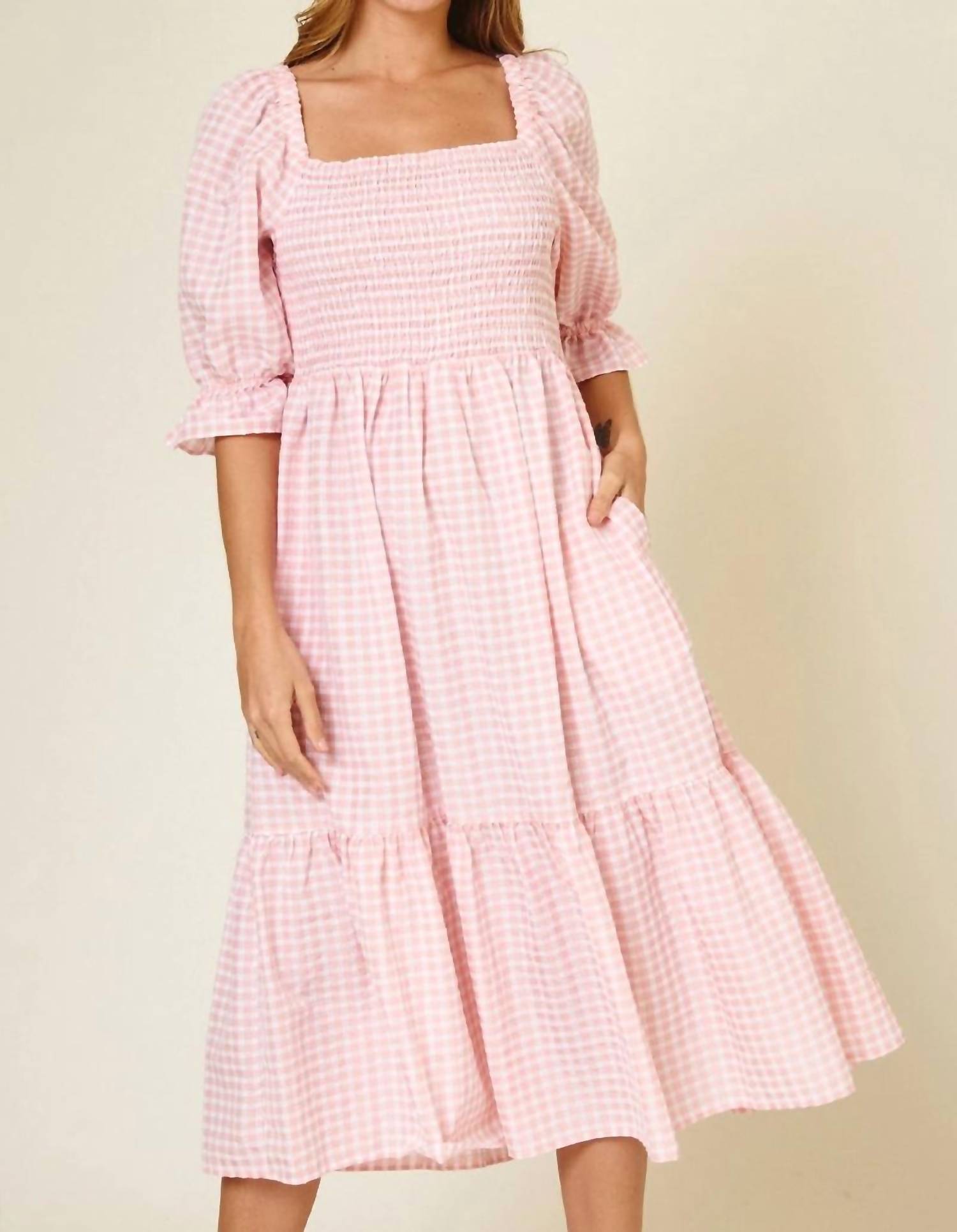 Гинемовое платье миди с буфами в розовом цвете Ces Femme 
Гинемовое платье миди с буфами в розовом цвете Ces Femme