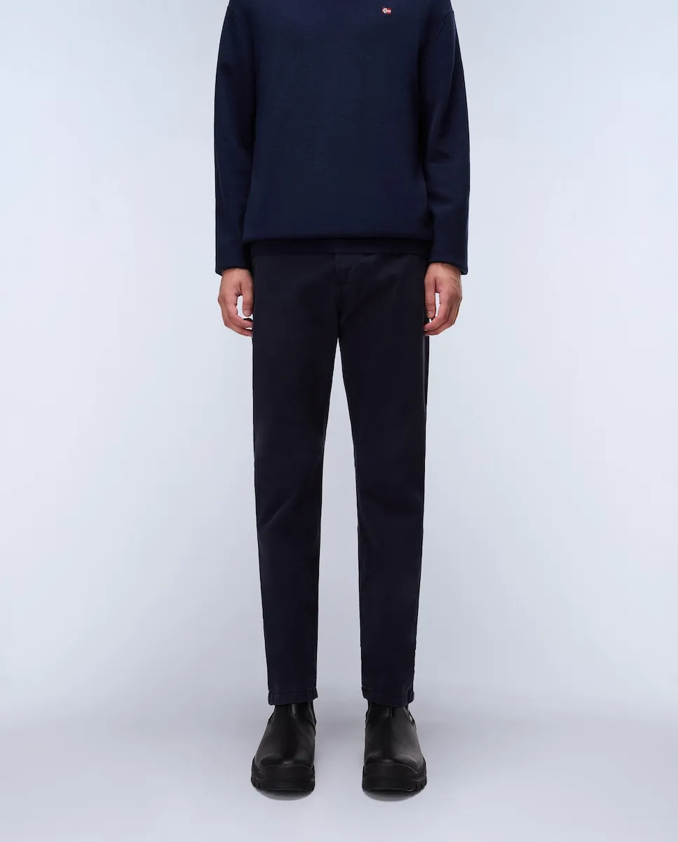 Мужские чиносы классического кроя темно-синего цвета Napapijri
Мужские чиносы классического кроя темно-синего цвета Napapijri