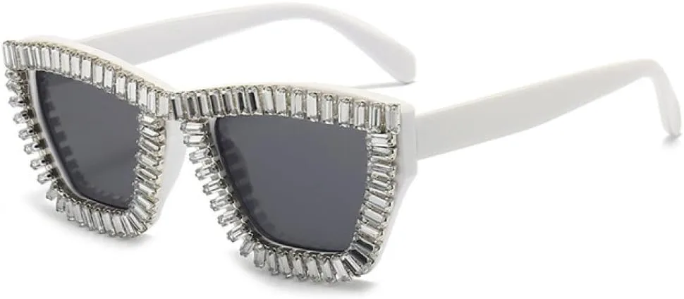 Солнцезащитные очки со стразами для женщин, хрустальные солнцезащитные очки с бриллиантами, женские очки с защитой от ультрафиолета UV400 generic, C5 White-black
Солнцезащитные очки со стразами для женщин, хрустальные солнцезащитные очки с бриллиантами, женские очки с защитой от ультрафиолета UV400 generic, C5 White-black