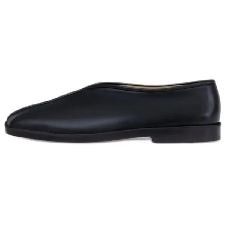 Повседневные туфли мужские черные Lemaire
Повседневные туфли мужские черные Lemaire