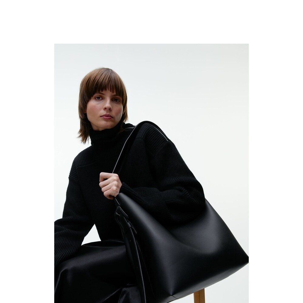 Сумка женская Arket большая, черный
Сумка женская Arket большая, черный