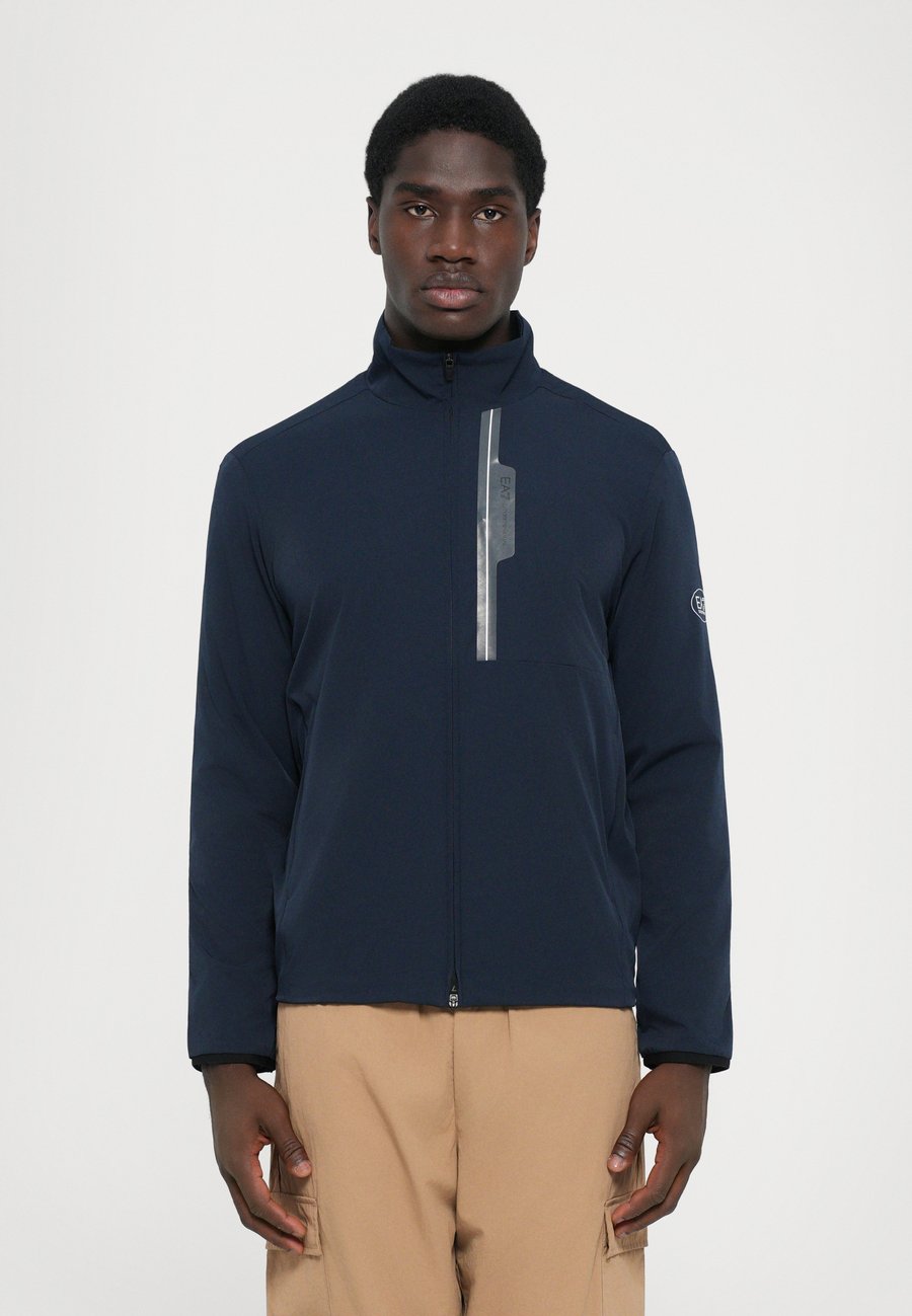 Куртка EA7 Emporio Armani WIND BREAKER JACKET, Blue
Куртка EA7 Emporio Armani WIND BREAKER JACKET, Blue