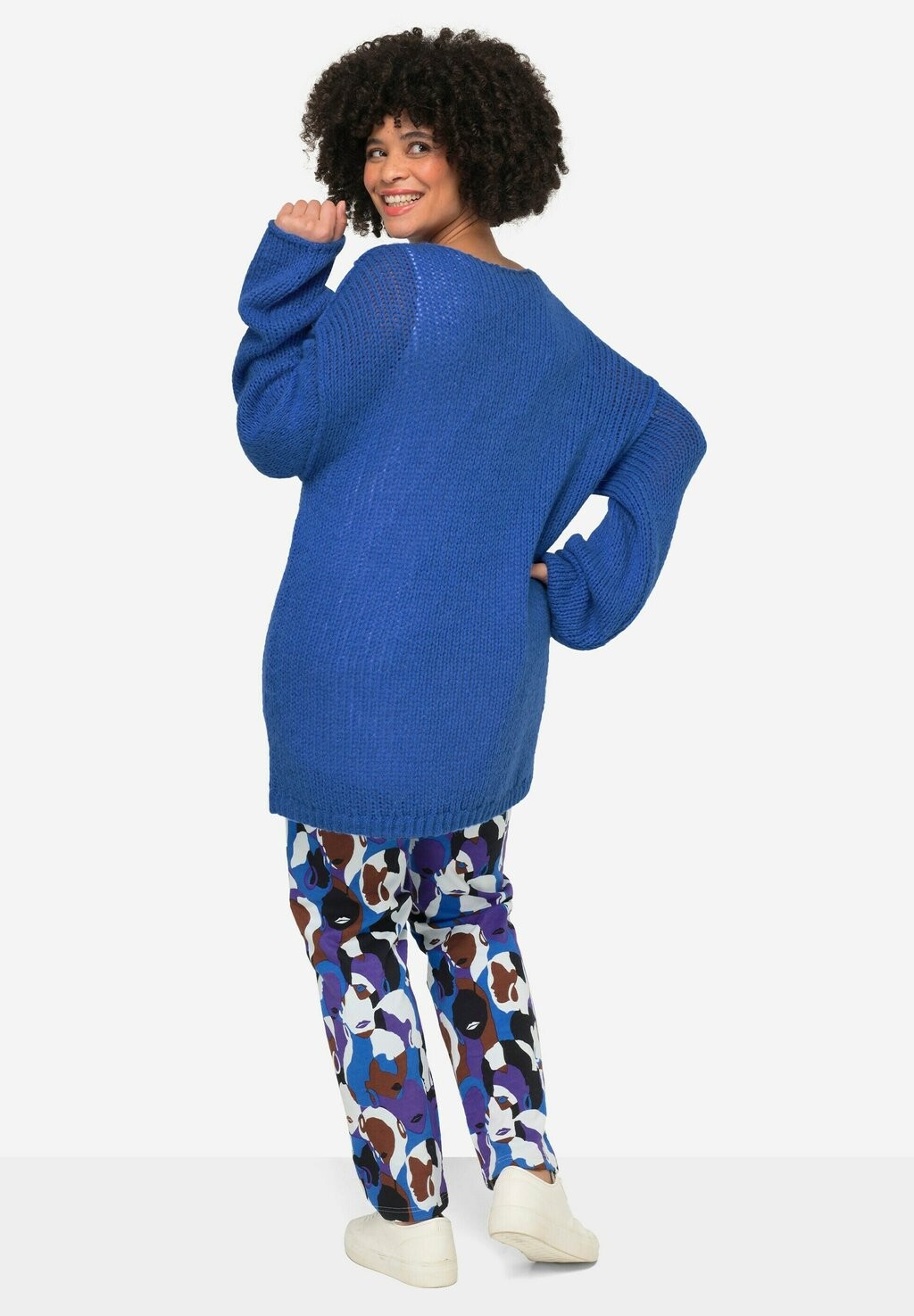 Джемпер OVERSIZED BALLONÄRMEL V-AUSSCHNITT Angel of Style, синий
Джемпер OVERSIZED BALLONÄRMEL V-AUSSCHNITT Angel of Style, синий