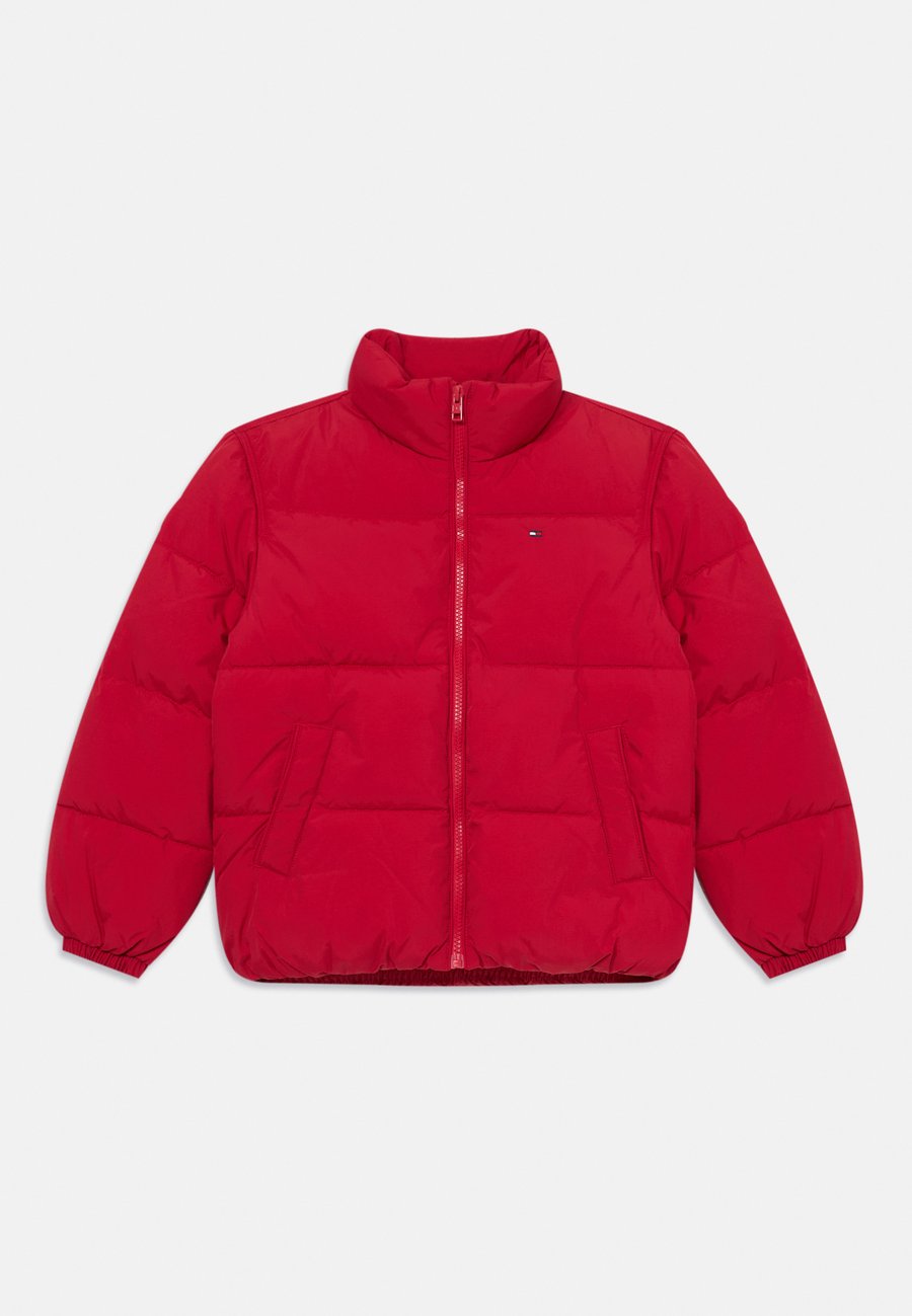 Зимняя куртка Tommy Hilfiger FLAG PUFFER JACKET UNISEX, Medium Red/Red
Зимняя куртка Tommy Hilfiger FLAG PUFFER JACKET UNISEX, Medium Red/Red