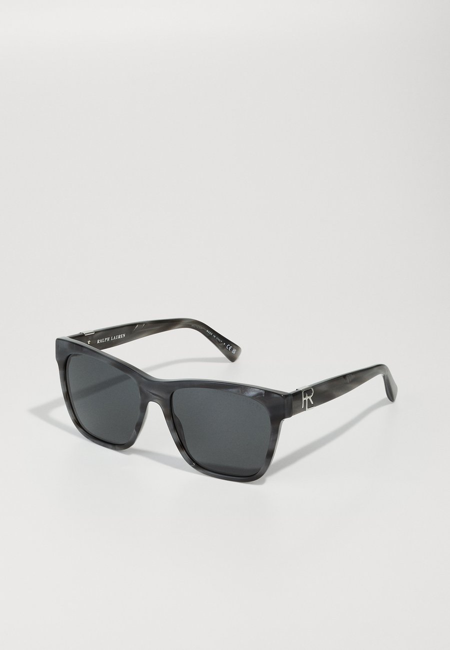 Солнцезащитные очки Ralph Lauren THE RICKY II, Oystershell Black/Black
Солнцезащитные очки Ralph Lauren THE RICKY II, Oystershell Black/Black