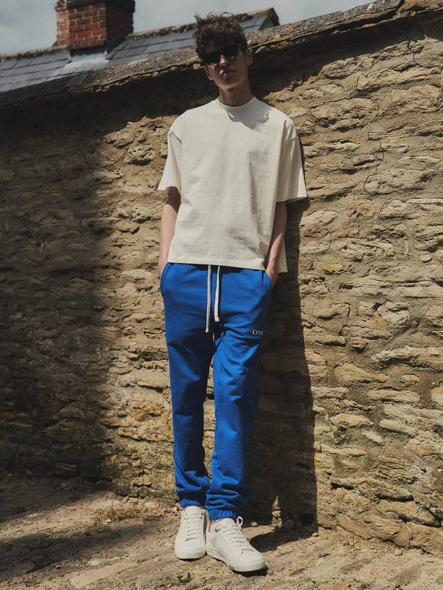 Брюки-джоггеры Logo Slim Fit с манжетами Ony, Cobalt
Брюки-джоггеры Logo Slim Fit с манжетами Ony, Cobalt