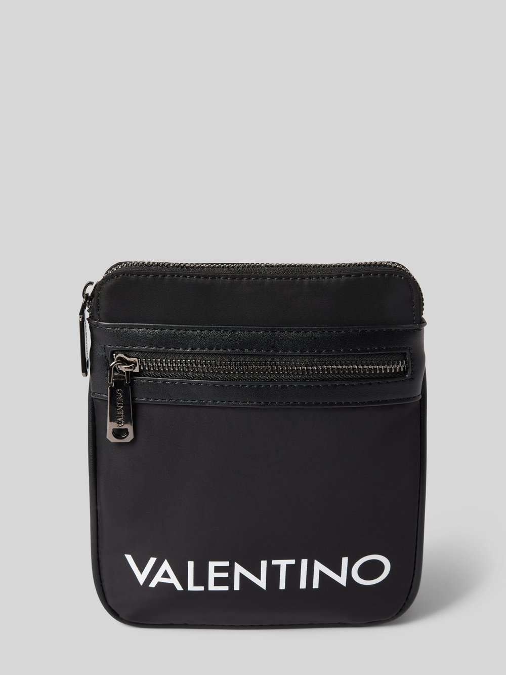 Сумка через плечо с этикеткой, модель «BANDOLIERA KYLO» VALENTINO BAGS, черный
Сумка через плечо с этикеткой, модель «BANDOLIERA KYLO» VALENTINO BAGS, черный