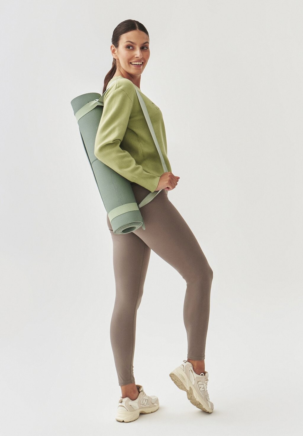 Леггинсы LEA TATUUM, бежевый
Леггинсы LEA TATUUM, бежевый