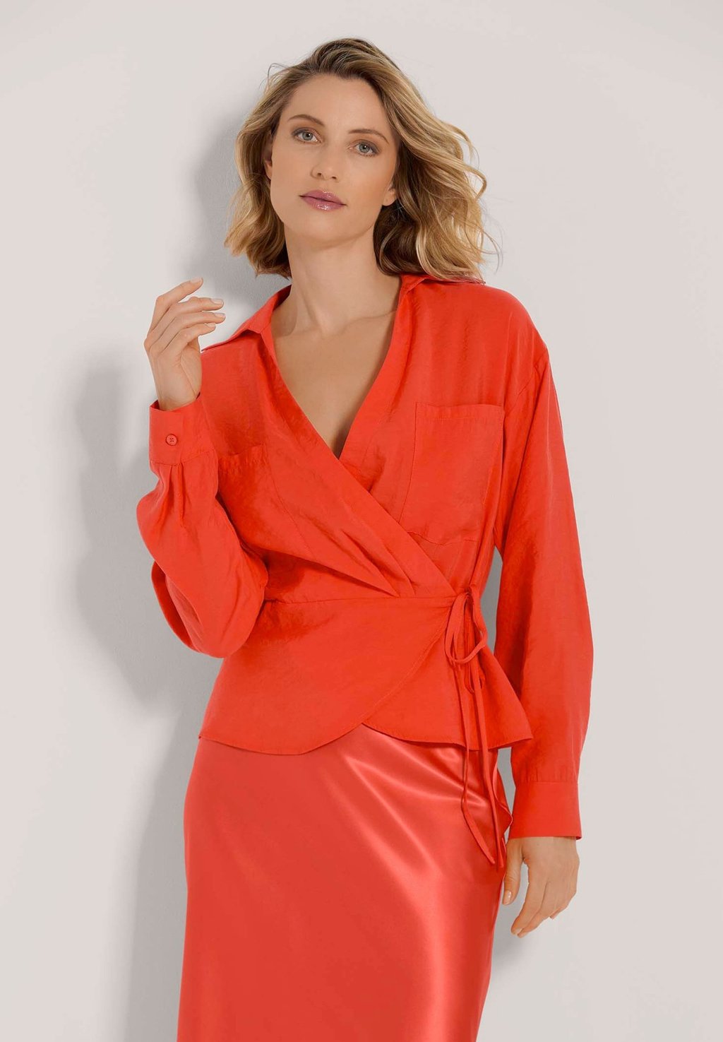 Блуза MADELEINE, оранжевый
Блуза MADELEINE, оранжевый