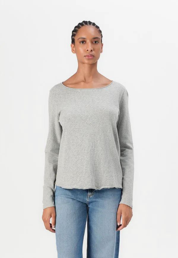 Футболка с длинными рукавами и круглым вырезом Marc O'Polo Denim, Grey, Серый, Футболка с длинными рукавами и круглым вырезом Marc O'Polo Denim, Grey
Футболка с длинными рукавами и круглым вырезом Marc O'Polo Denim, Grey, Серый, Футболка с длинными рукавами и круглым вырезом Marc O'Polo Denim, Grey