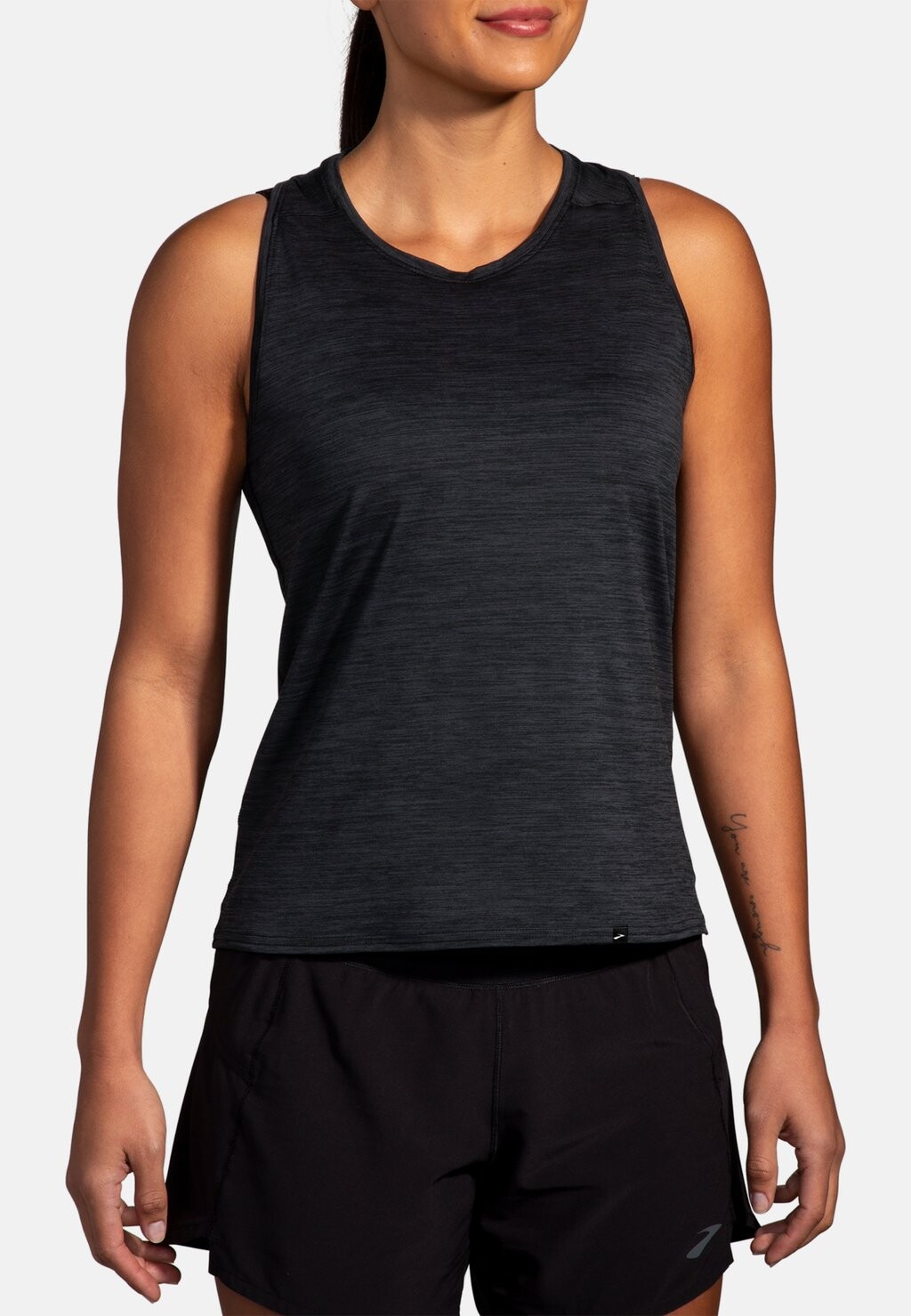 Топ LUXE TANK Brooks, цвет htr deep black
Топ LUXE TANK Brooks, цвет htr deep black