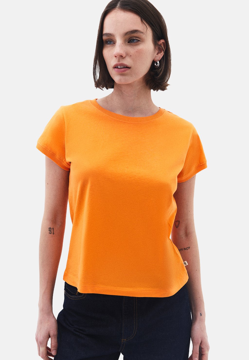 Базовая футболка RUNDHALSAUSSCHNITT OXXO, оранжевый
Базовая футболка RUNDHALSAUSSCHNITT OXXO, оранжевый