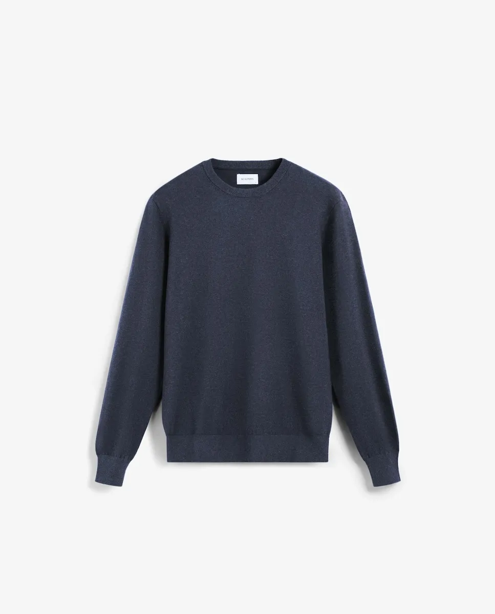 Мужской свитер с длинными рукавами с вышитым на груди черепом в тон Scalpers, темно-синий
Мужской свитер с длинными рукавами с вышитым на груди черепом в тон Scalpers, темно-синий