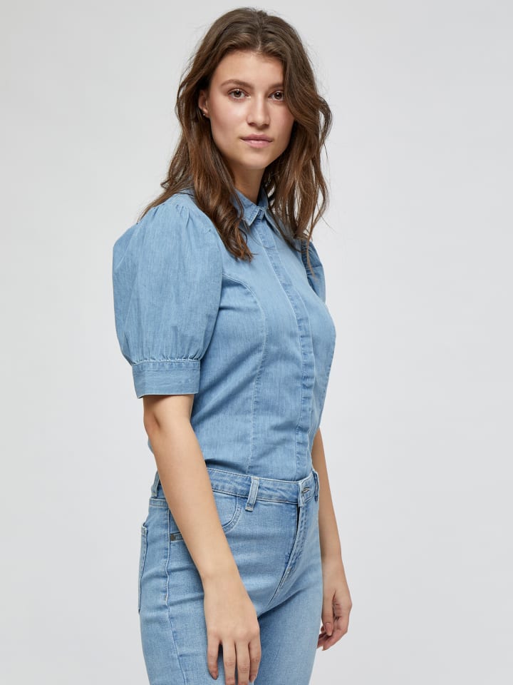 Рубашка цвета пудра-голубая minus
Рубашка цвета пудра-голубая minus