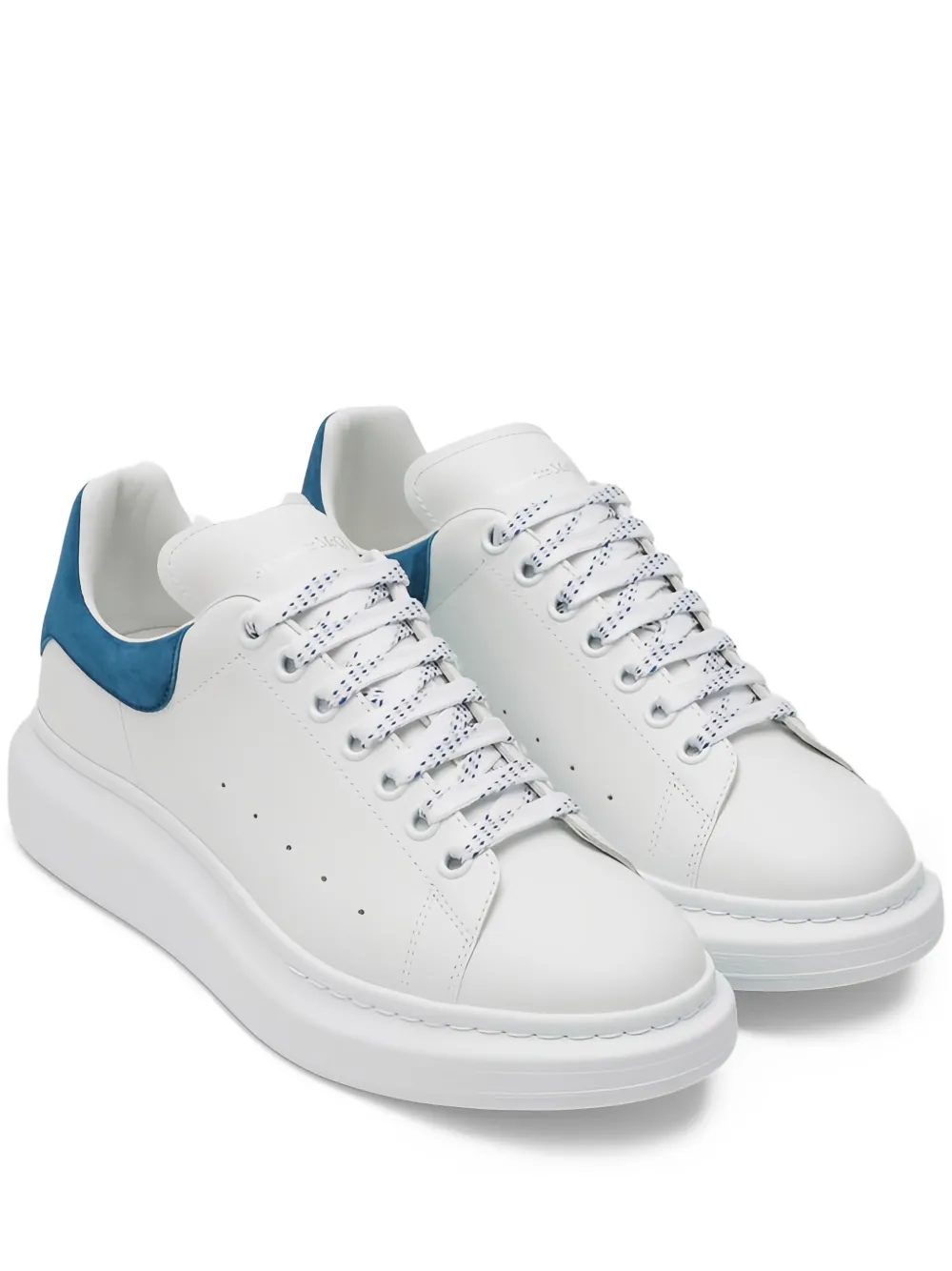 Кроссовки Oversized Alexander McQueen, белый
Кроссовки Oversized Alexander McQueen, белый