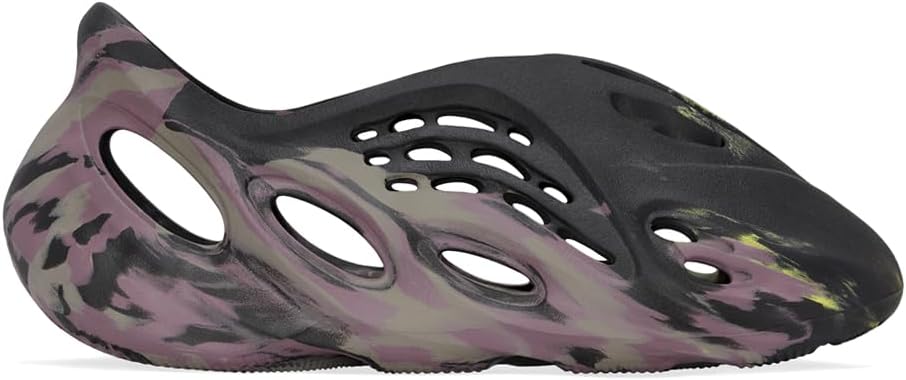 Мужские слипоны-сандалии adidas Yeezy Foam RNR, Carbon
Мужские слипоны-сандалии adidas Yeezy Foam RNR, Carbon